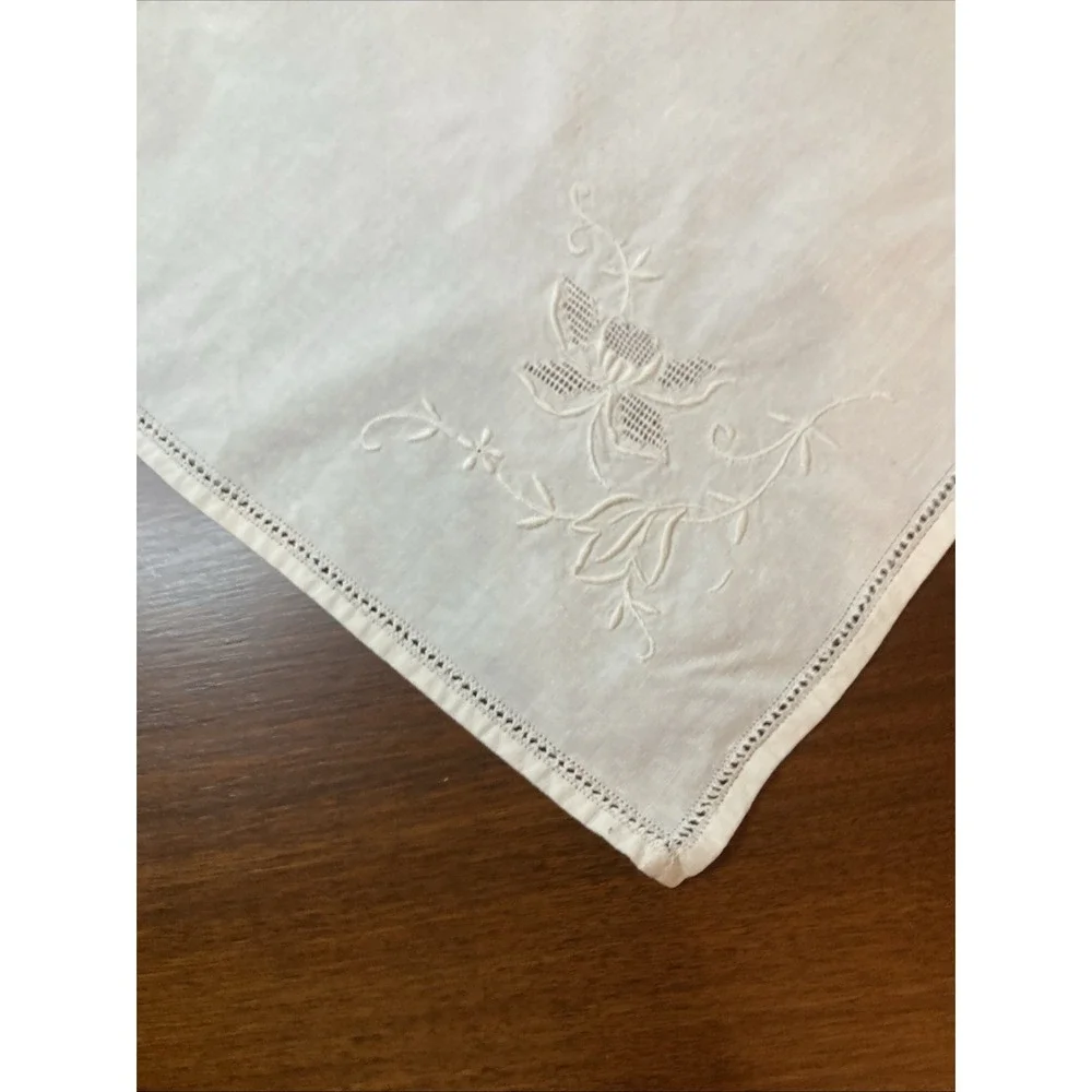 Madeira Tablecloth 48